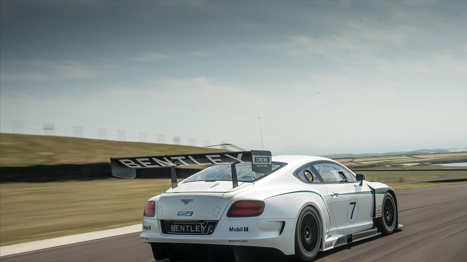 AYX SPORTS-热门足球资讯：女子赛事的精彩瞬间！，2021女子足球比赛