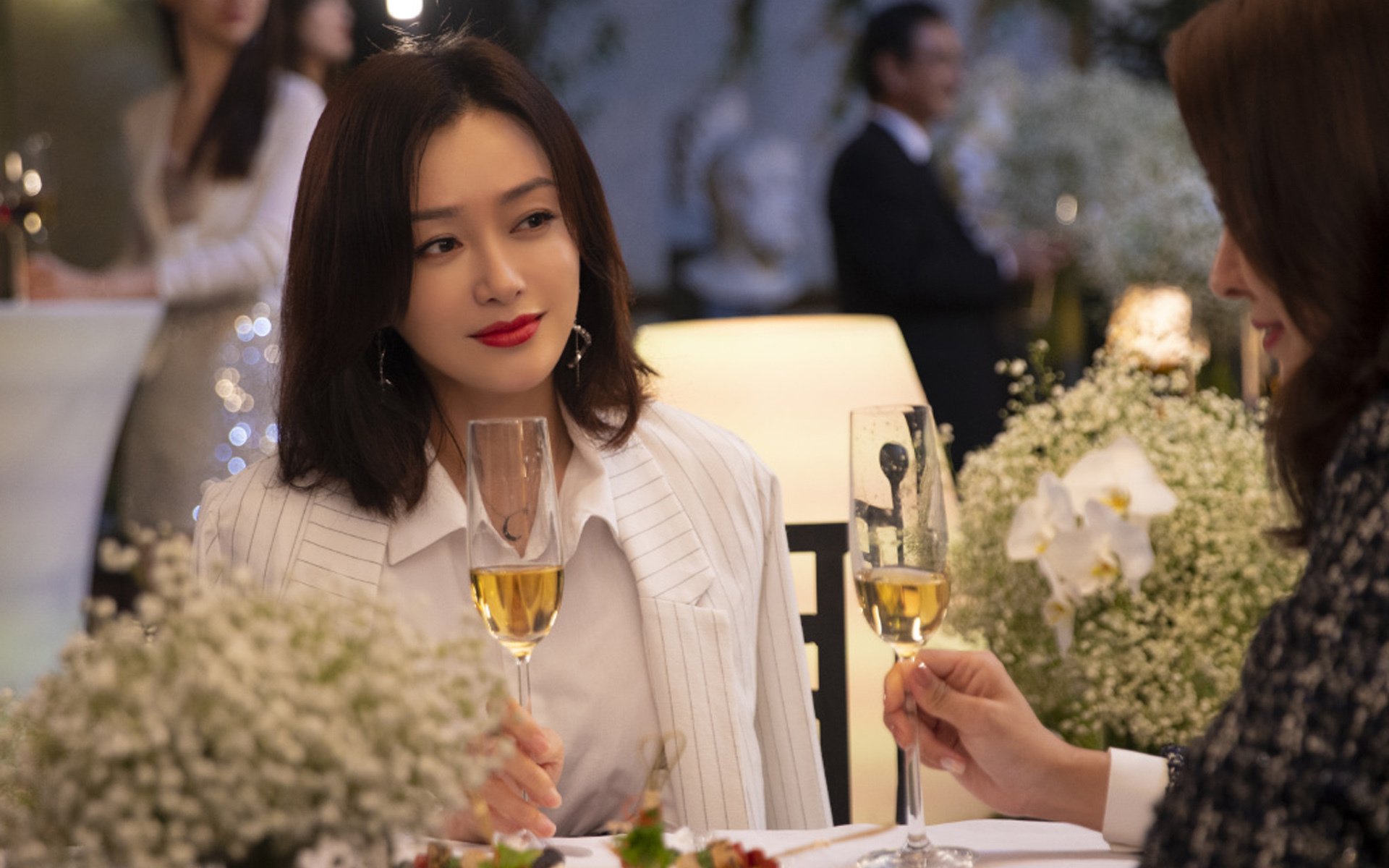 爱游戏官方网站-德甲联赛的绿色可持续发展策略，德甲绿色队服